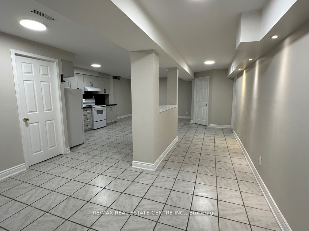 5418 Loonlake Avenue Bsmt Property Photo 6