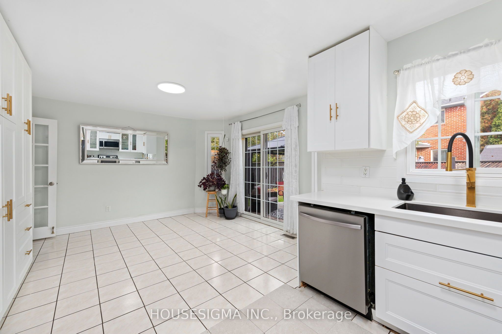32 Ballycastle Crescent Property Photo 17