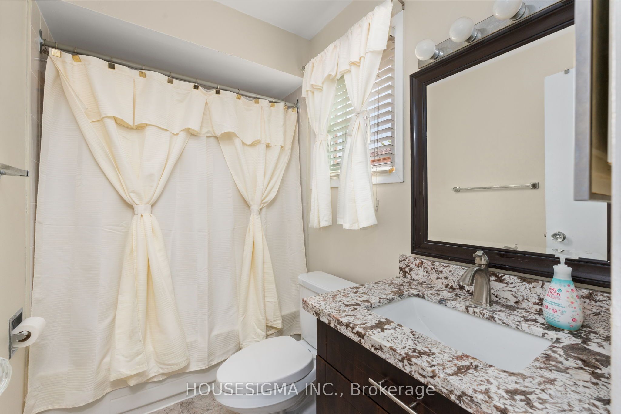 32 Ballycastle Crescent Property Photo 33