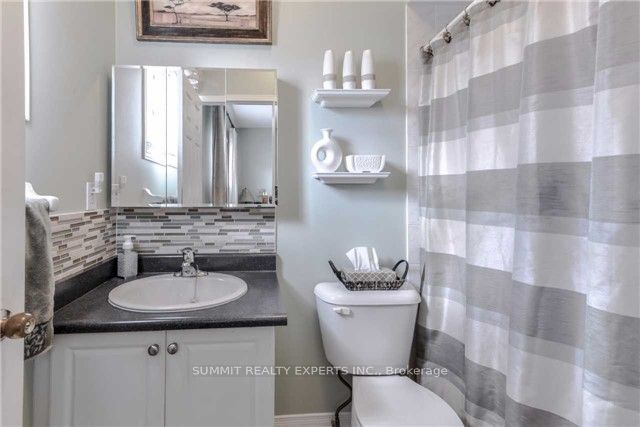 23 Bissell Drive N Property Photo 12