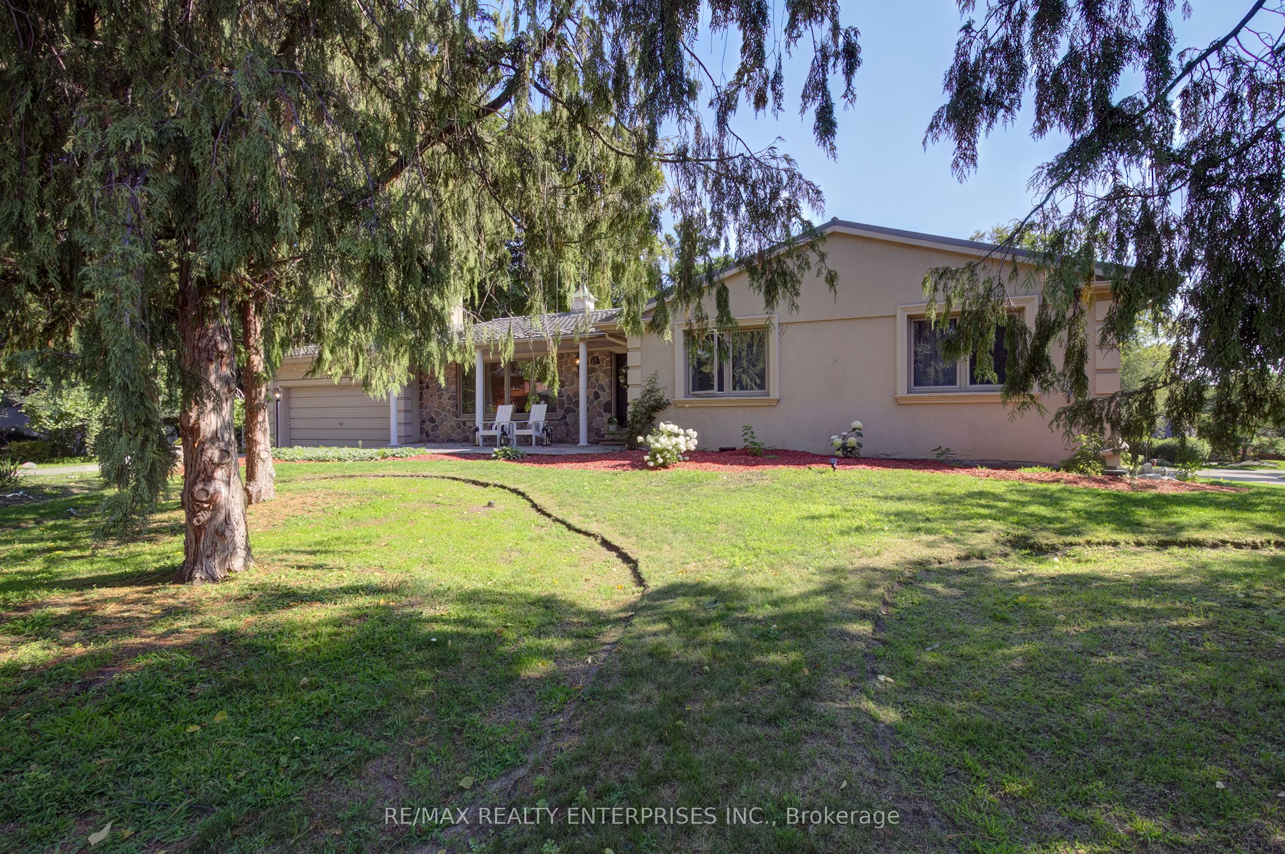 551 Cochise Crescent Property Photo 6