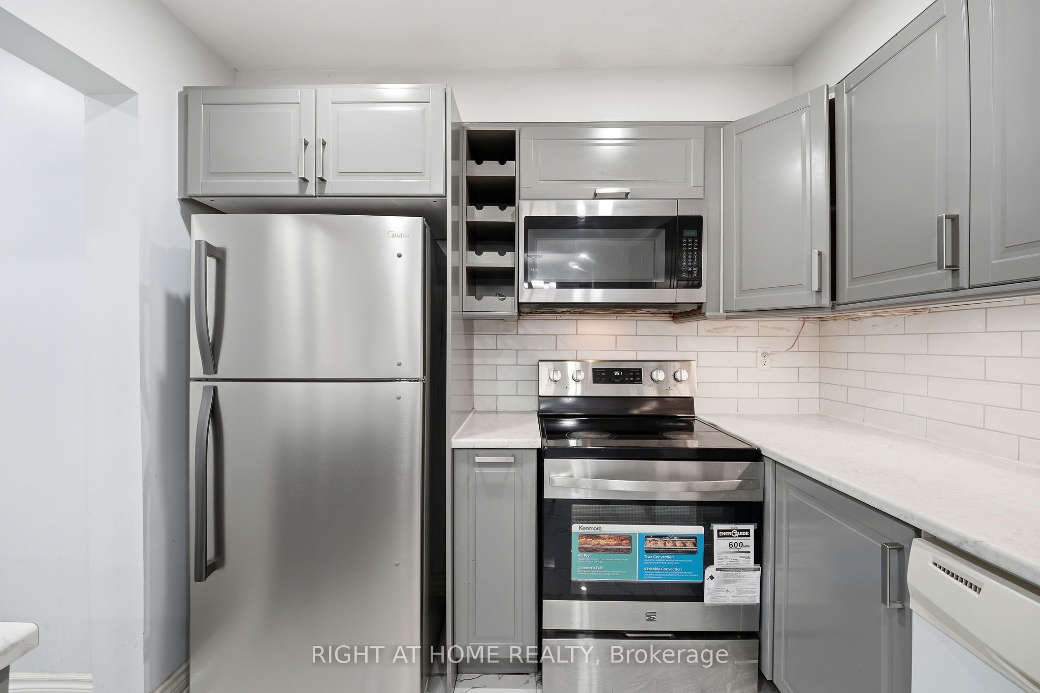 35 Chipstead Avenue 21 Property Photo 7
