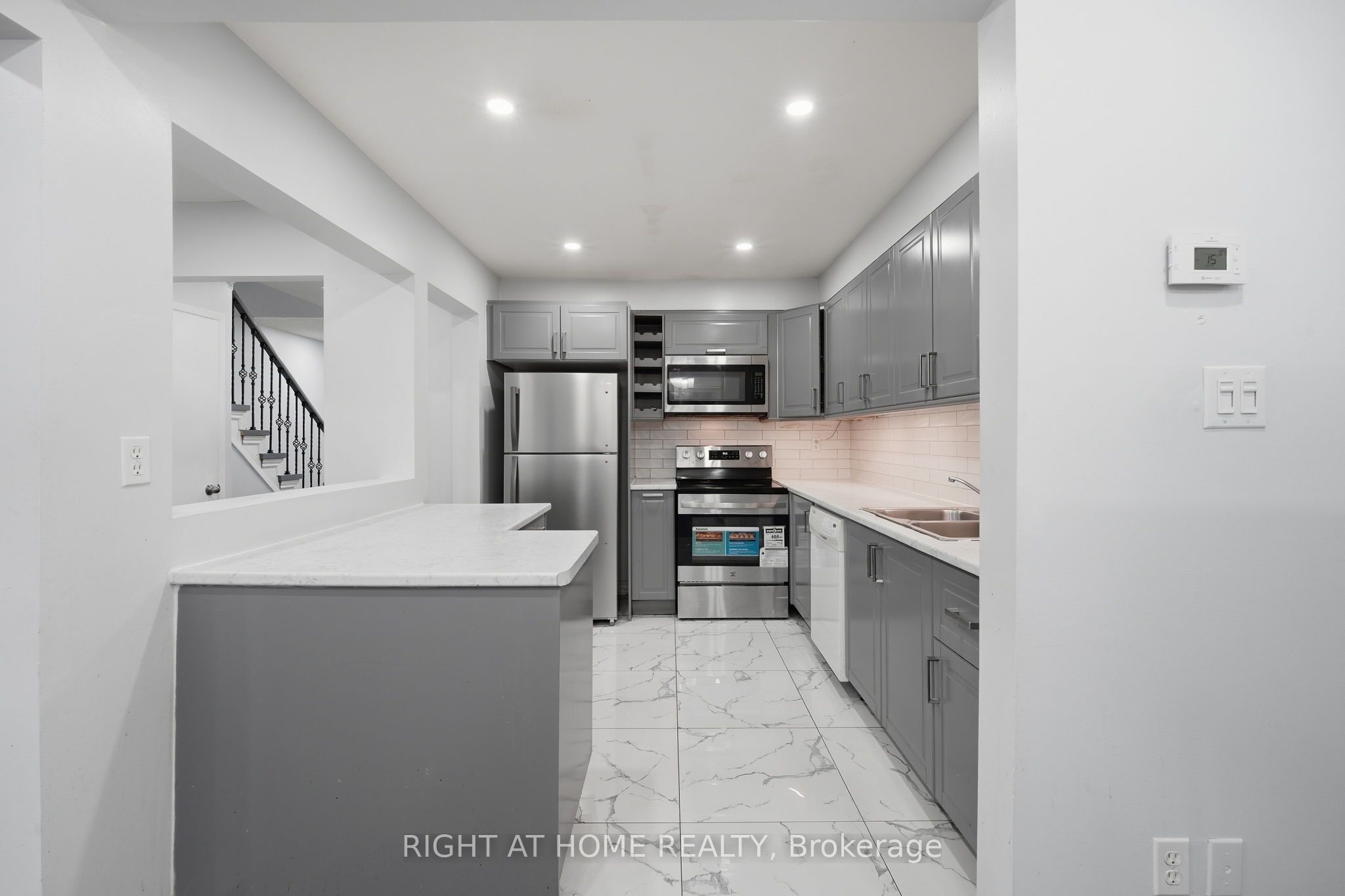35 Chipstead Avenue 21 Property Photo 8