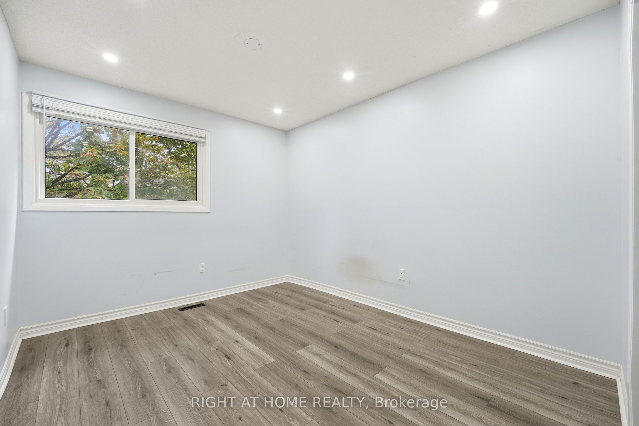 35 Chipstead Avenue 21 Property Photo 24