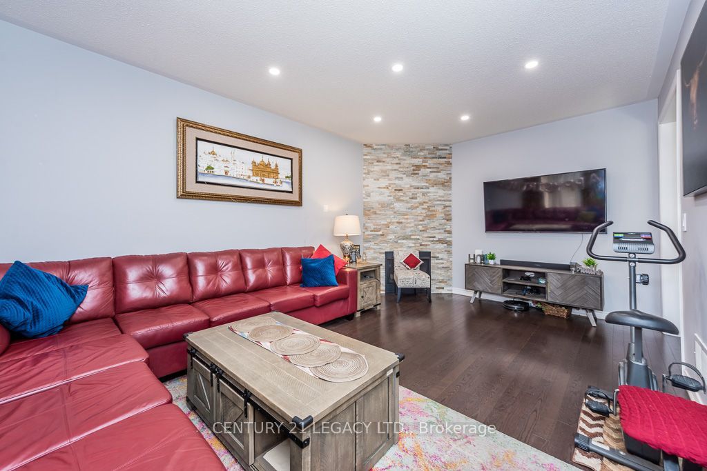 36 Monument Trail Property Photo 15