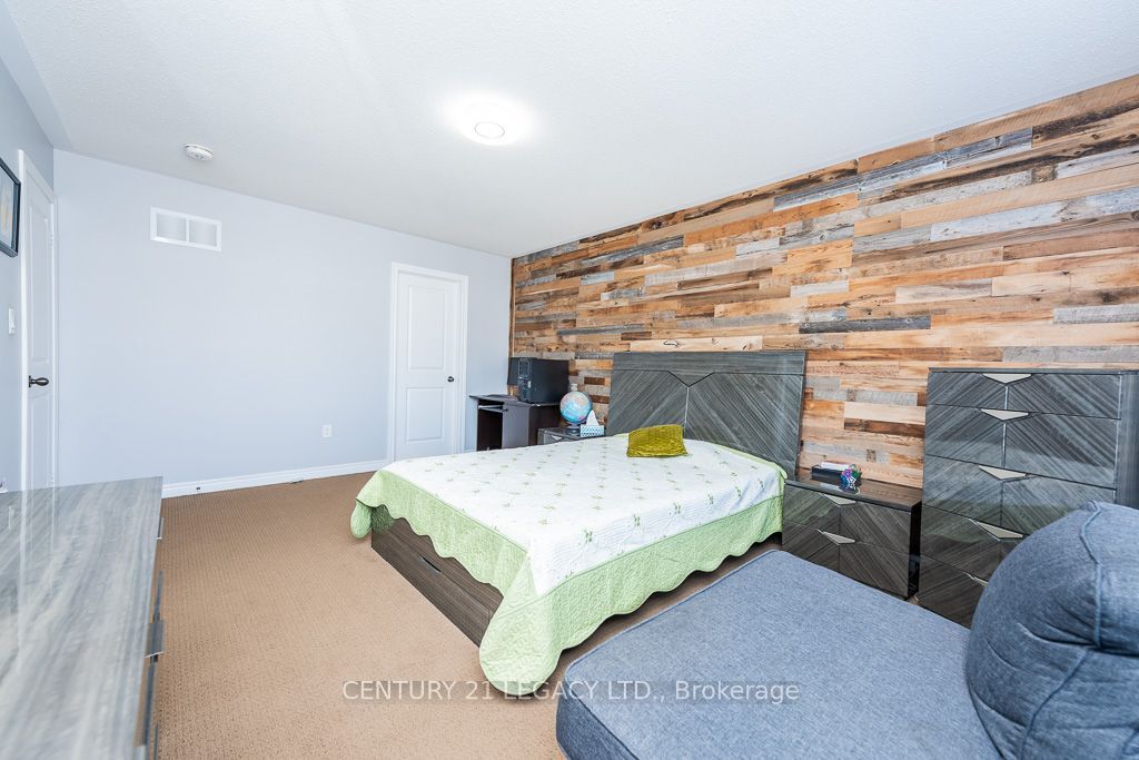 36 Monument Trail Property Photo 26