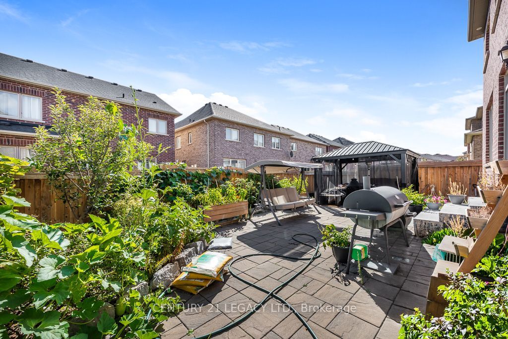 36 Monument Trail Property Photo 47