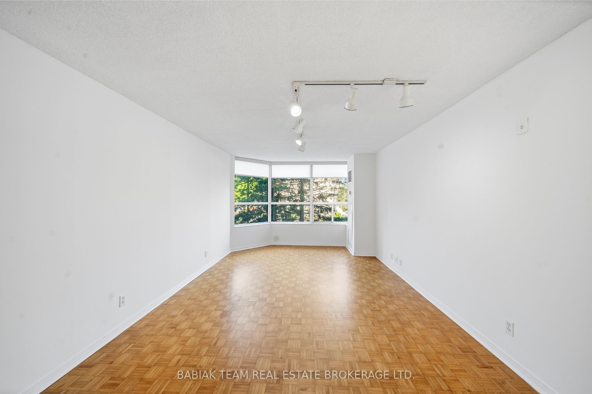 6 Humberline Drive 202 Property Photo 10