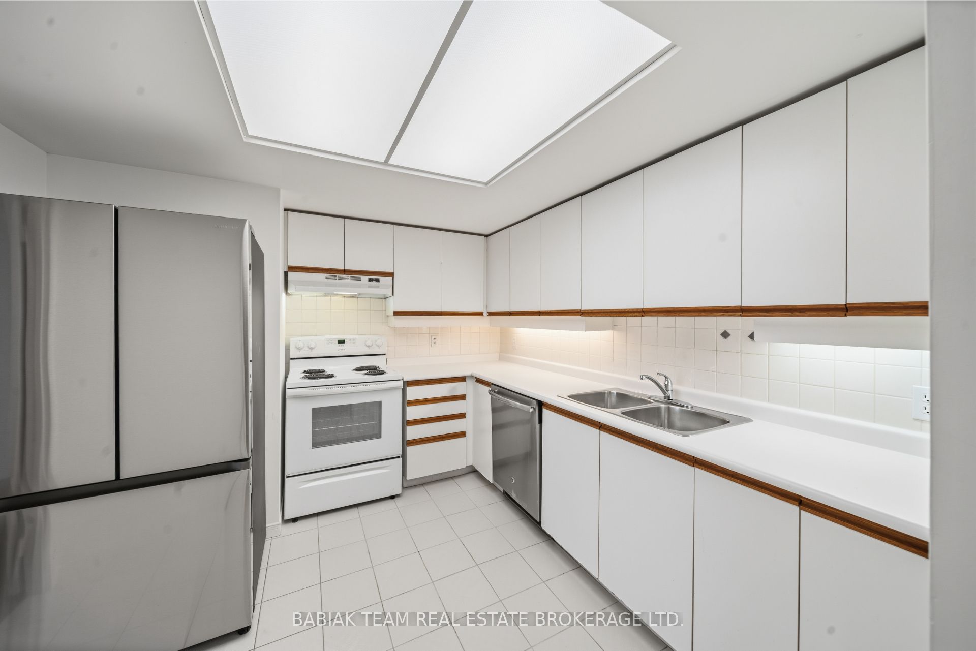 6 Humberline Drive 202 Property Photo 14