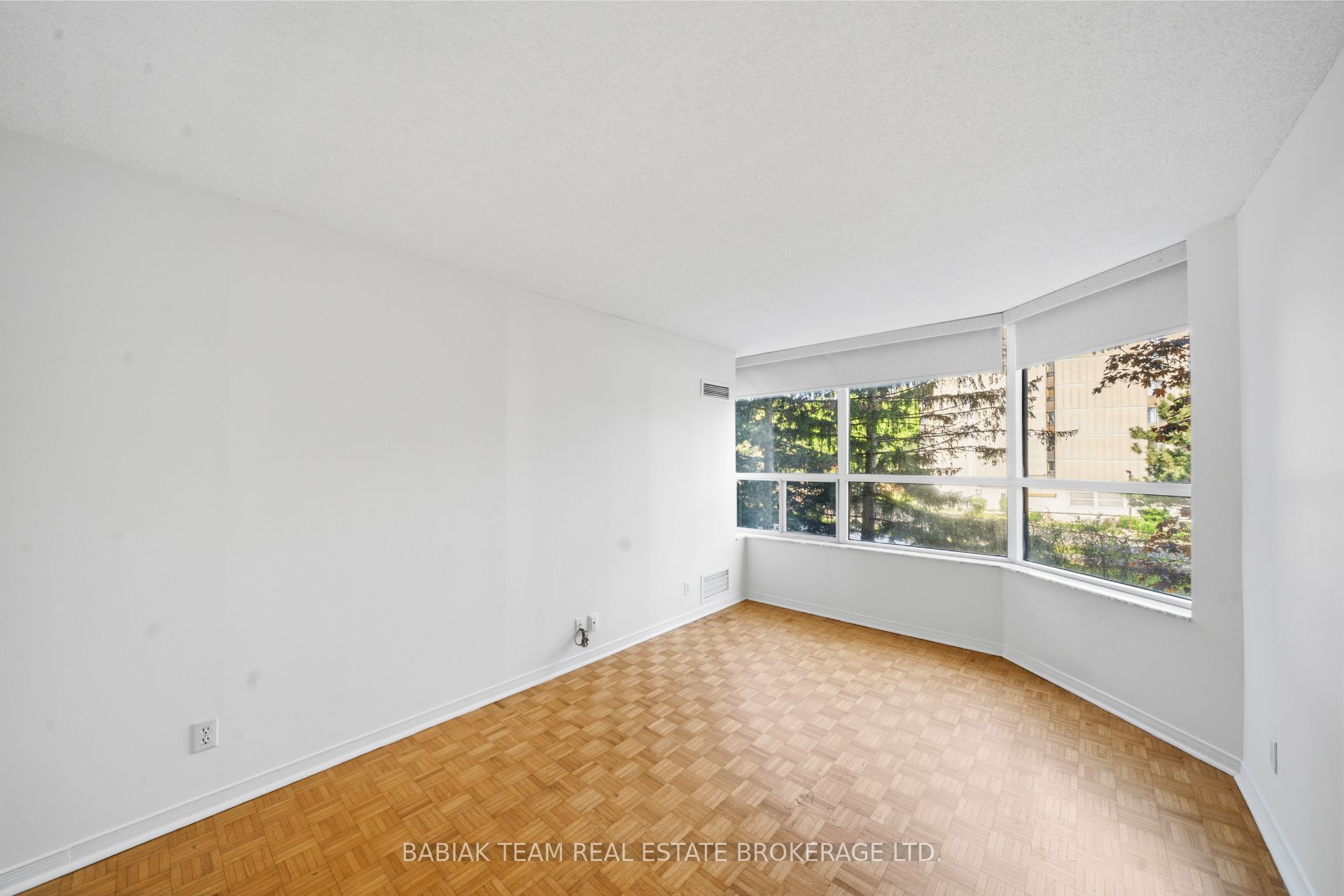 6 Humberline Drive 202 Property Photo 19
