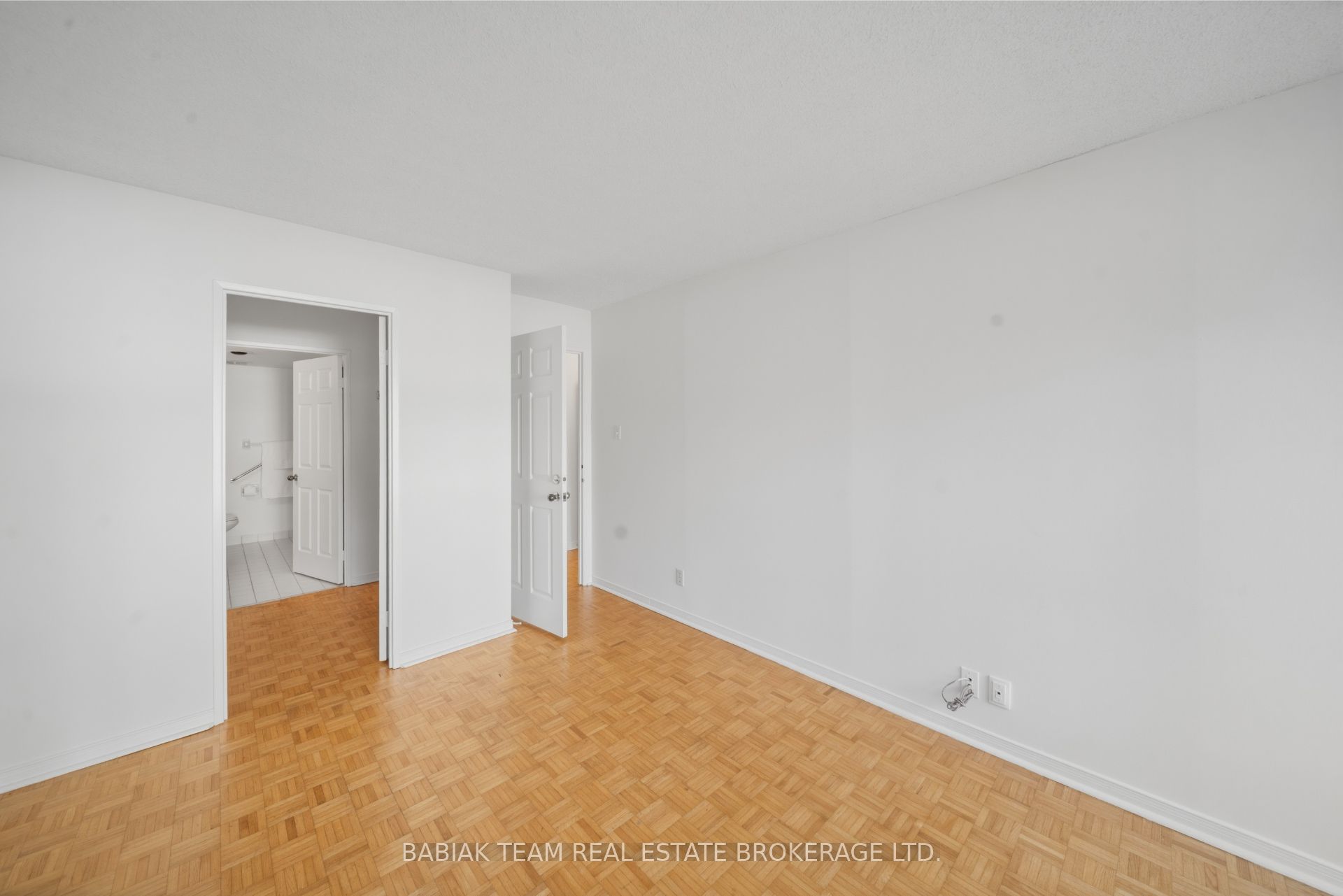 6 Humberline Drive 202 Property Photo 22
