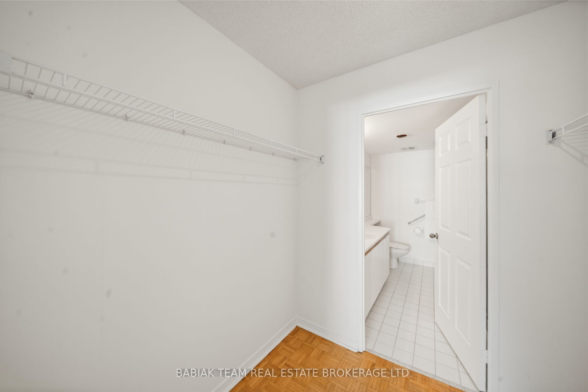 6 Humberline Drive 202 Property Photo 23