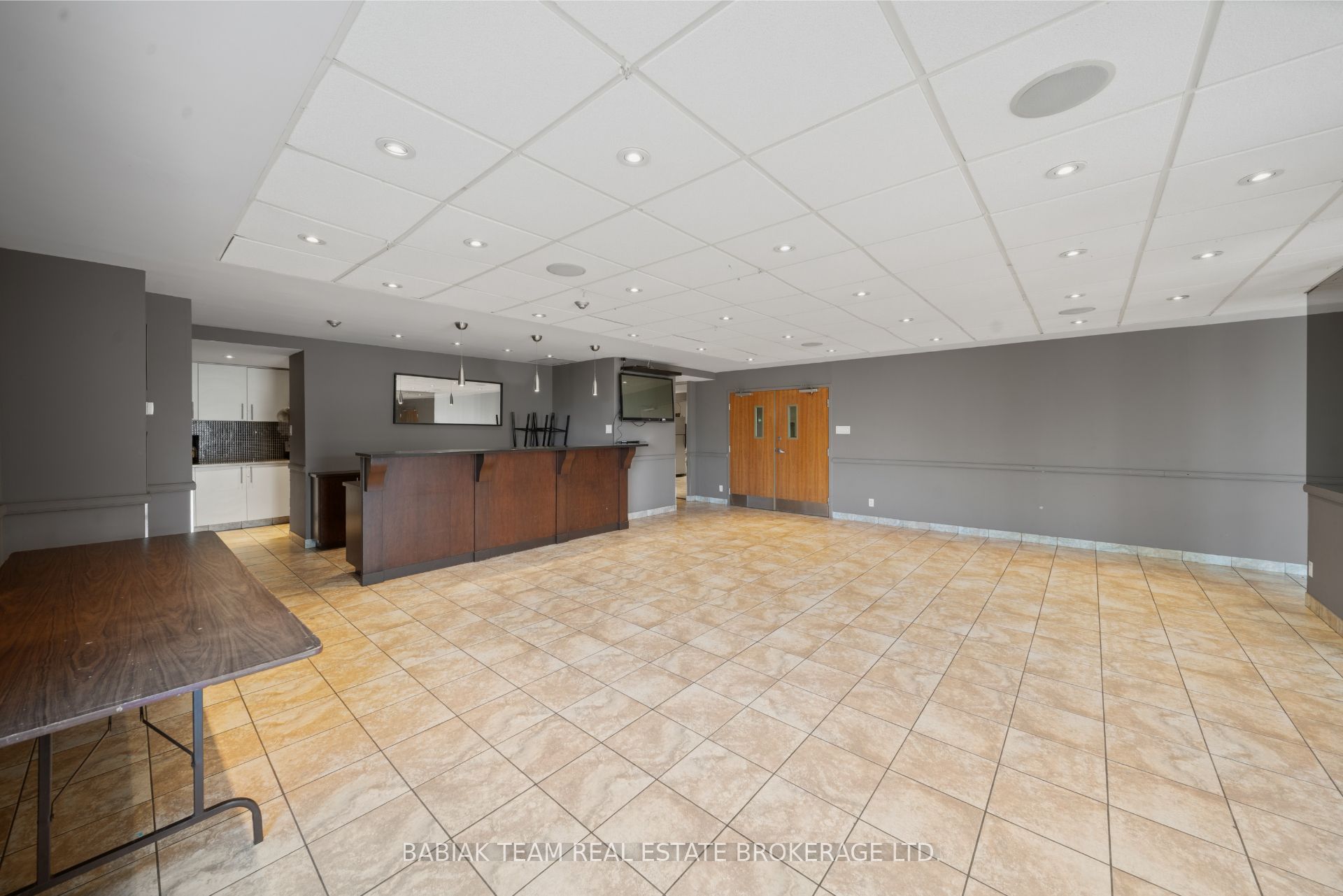 6 Humberline Drive 202 Property Photo 35