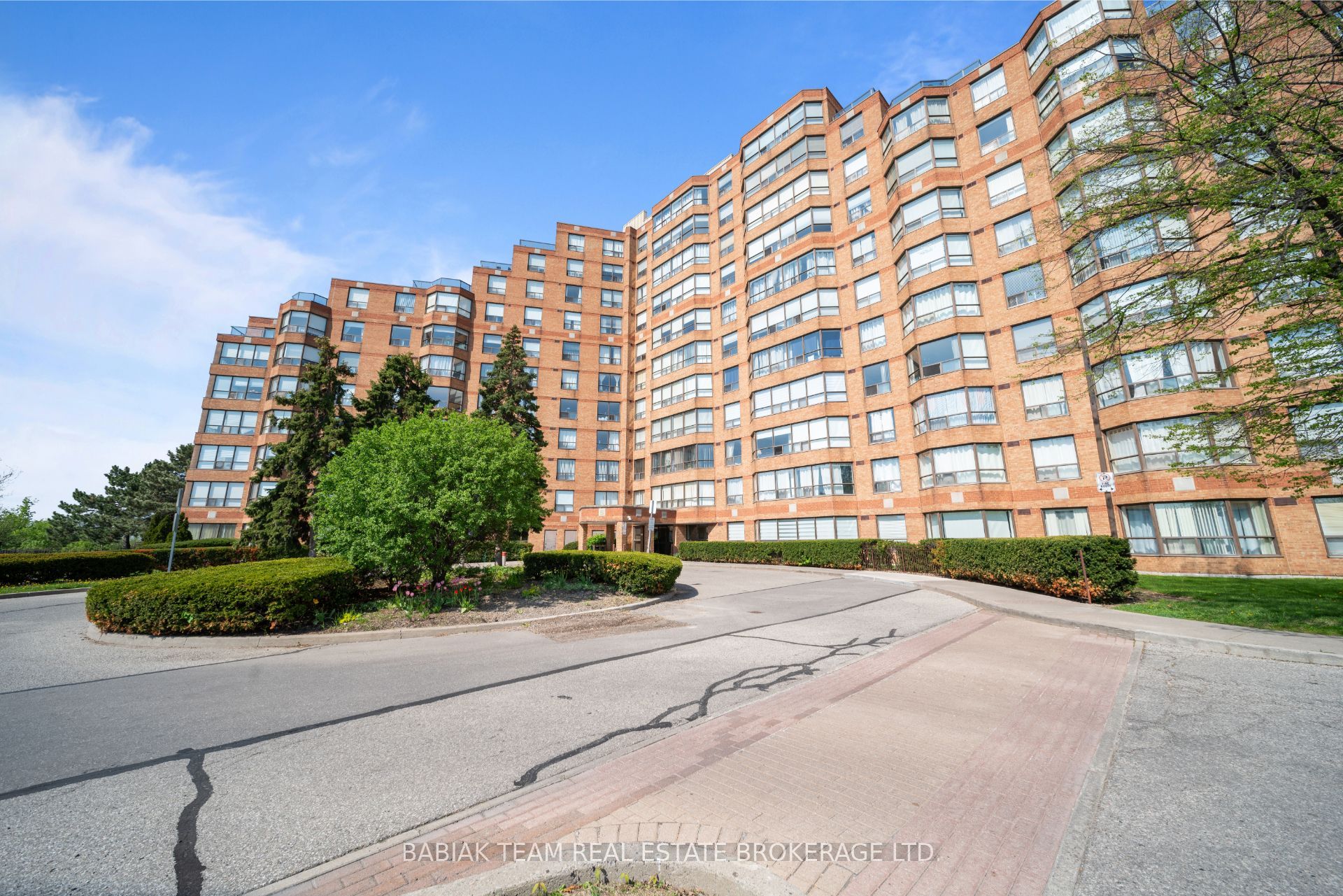 6 Humberline Drive 202 Property Photo 45