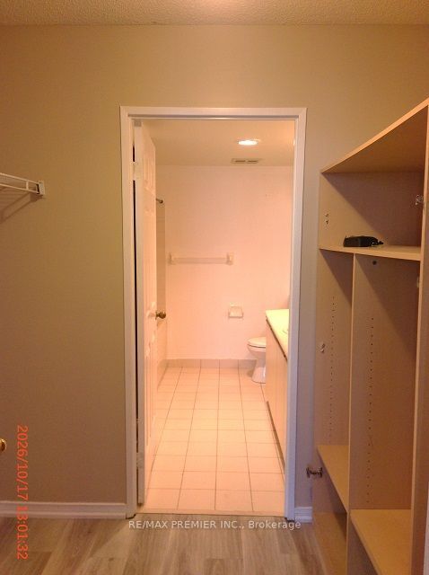 6 Humberline Drive 212 Property Photo 4