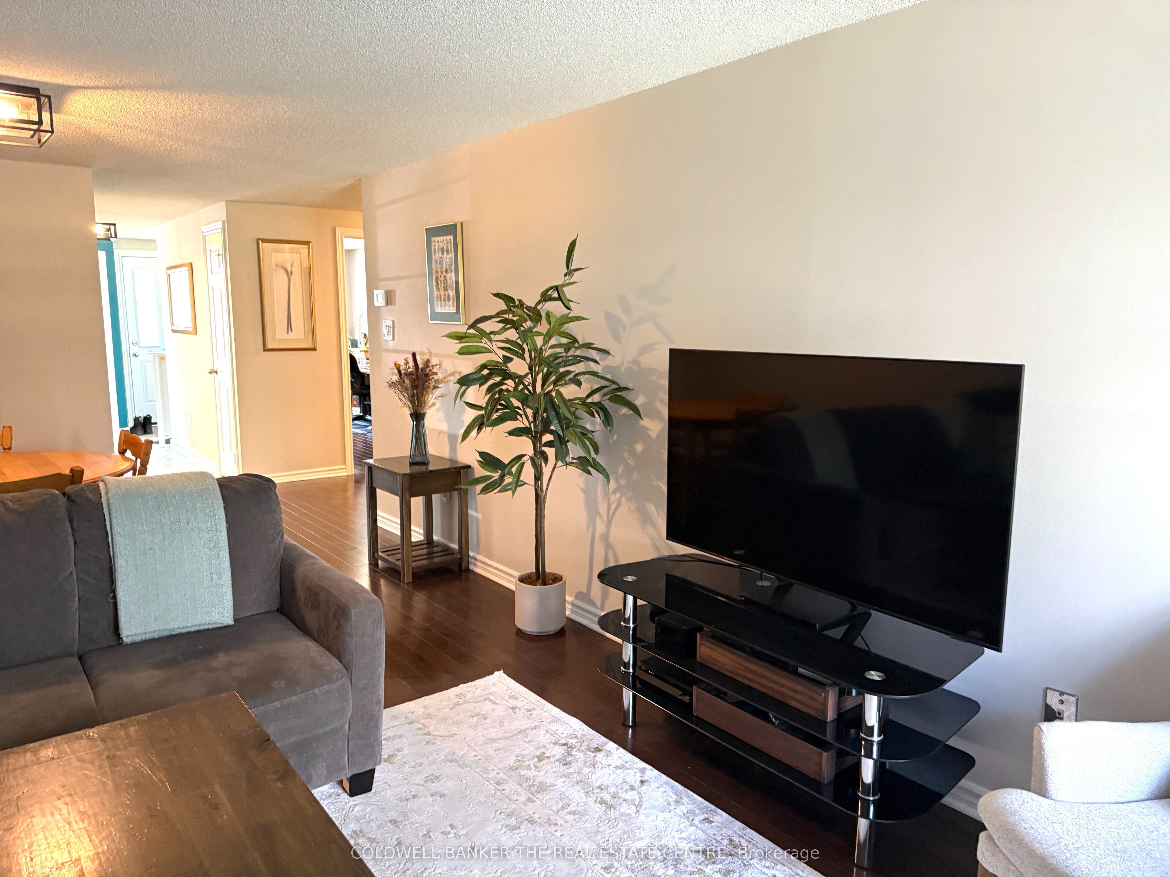 2055 Walkers Line 107 Property Photo 6