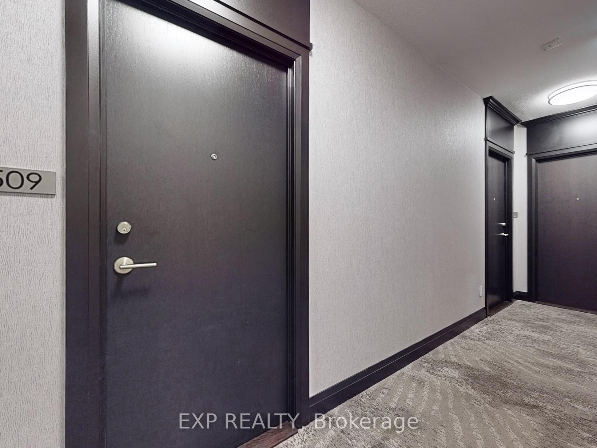 3504 Hurontario Street 2509 Property Photo 4