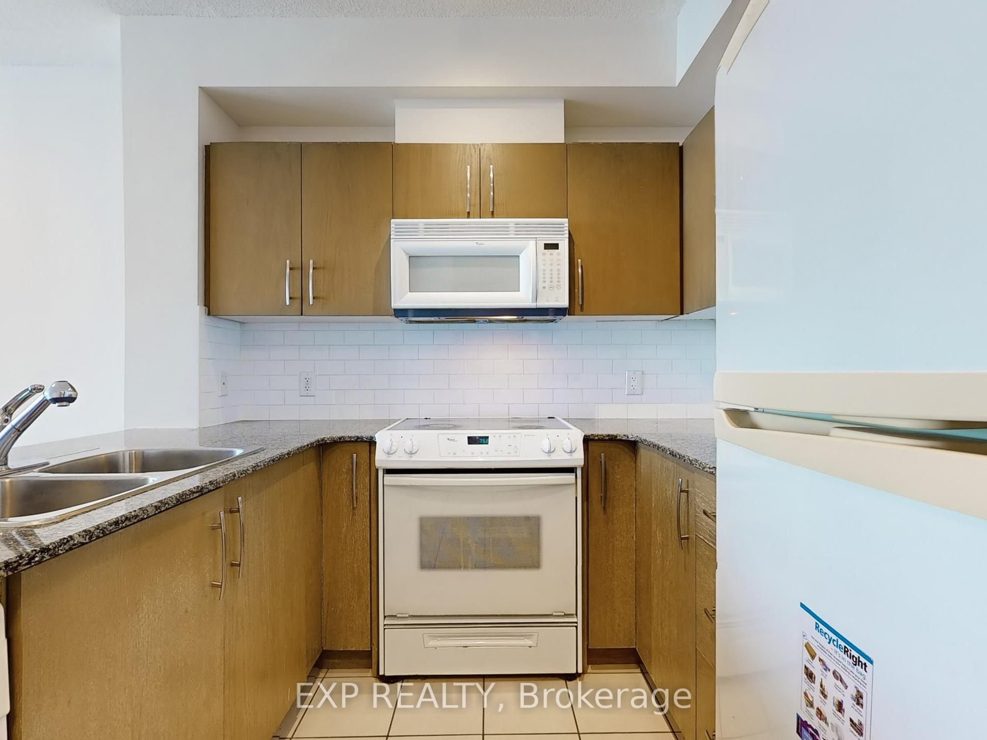 3504 Hurontario Street 2509 Property Photo 6