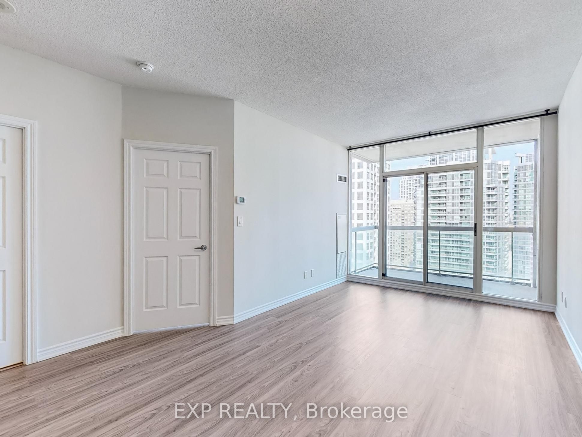 3504 Hurontario Street 2509 Property Photo 10