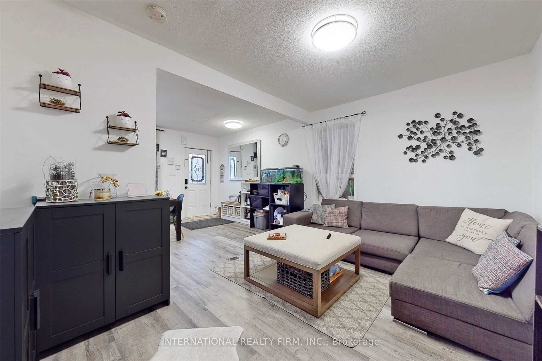 297 Gilbert Avenue Property Photo 4