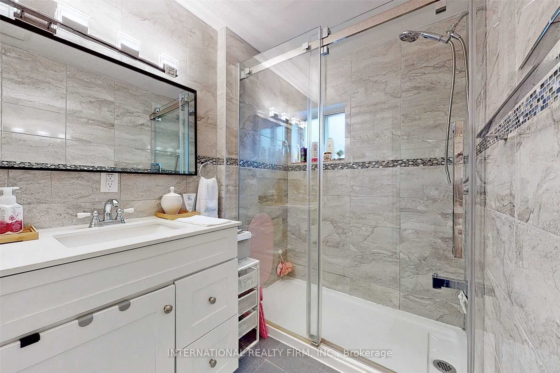 297 Gilbert Avenue Property Photo 13