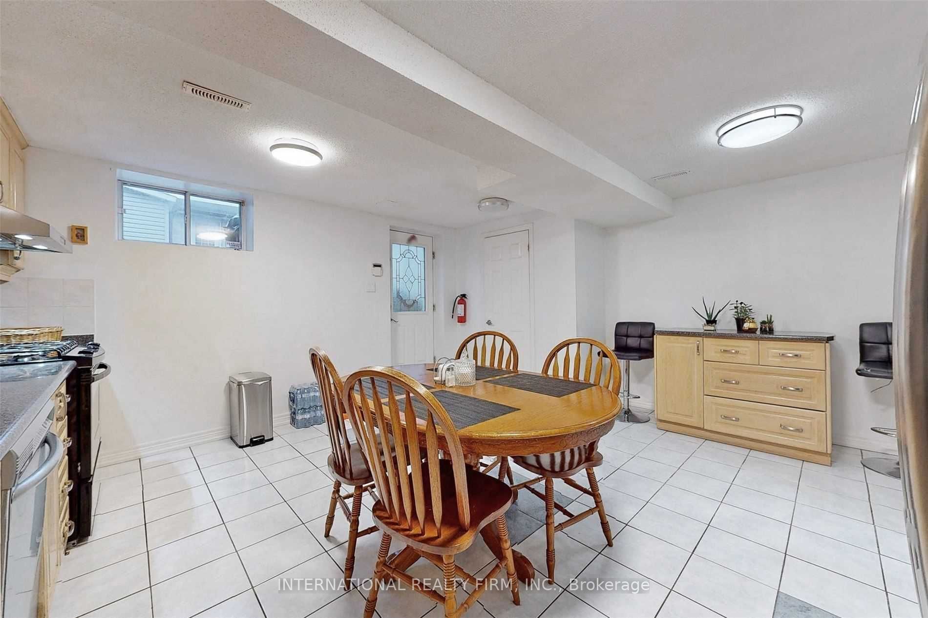 297 Gilbert Avenue Property Photo 18