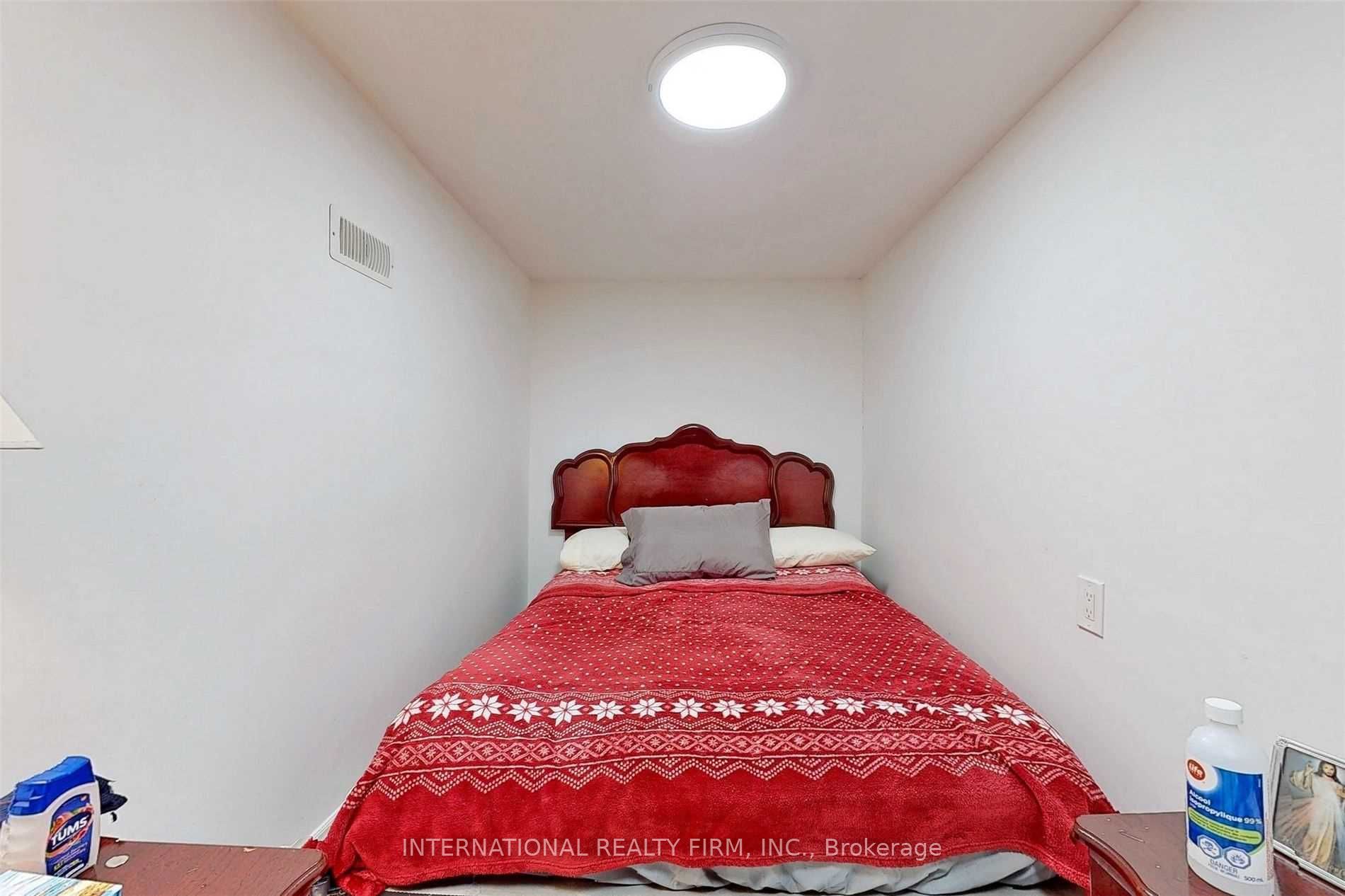 297 Gilbert Avenue Property Photo 21