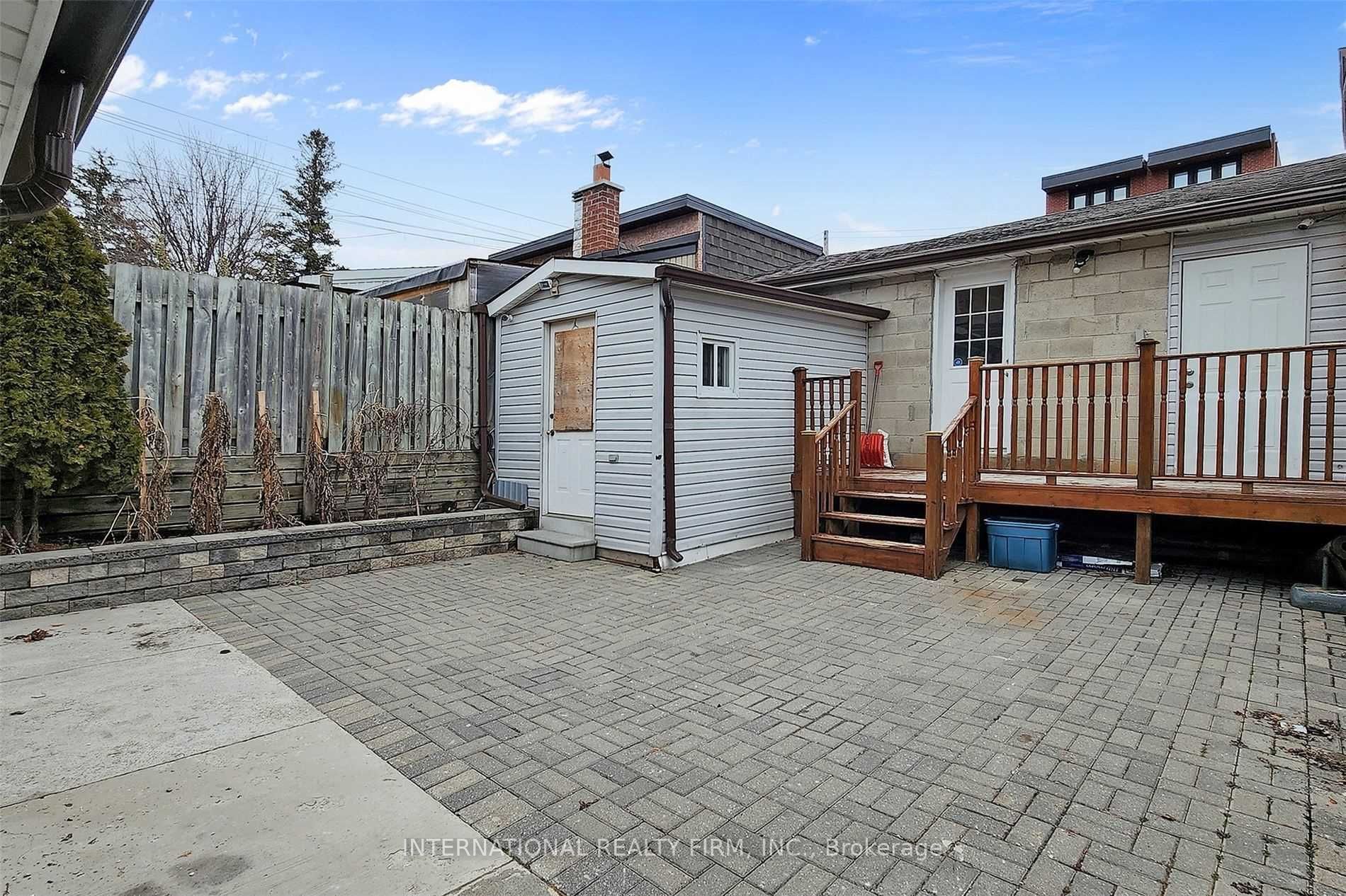 297 Gilbert Avenue Property Photo 32