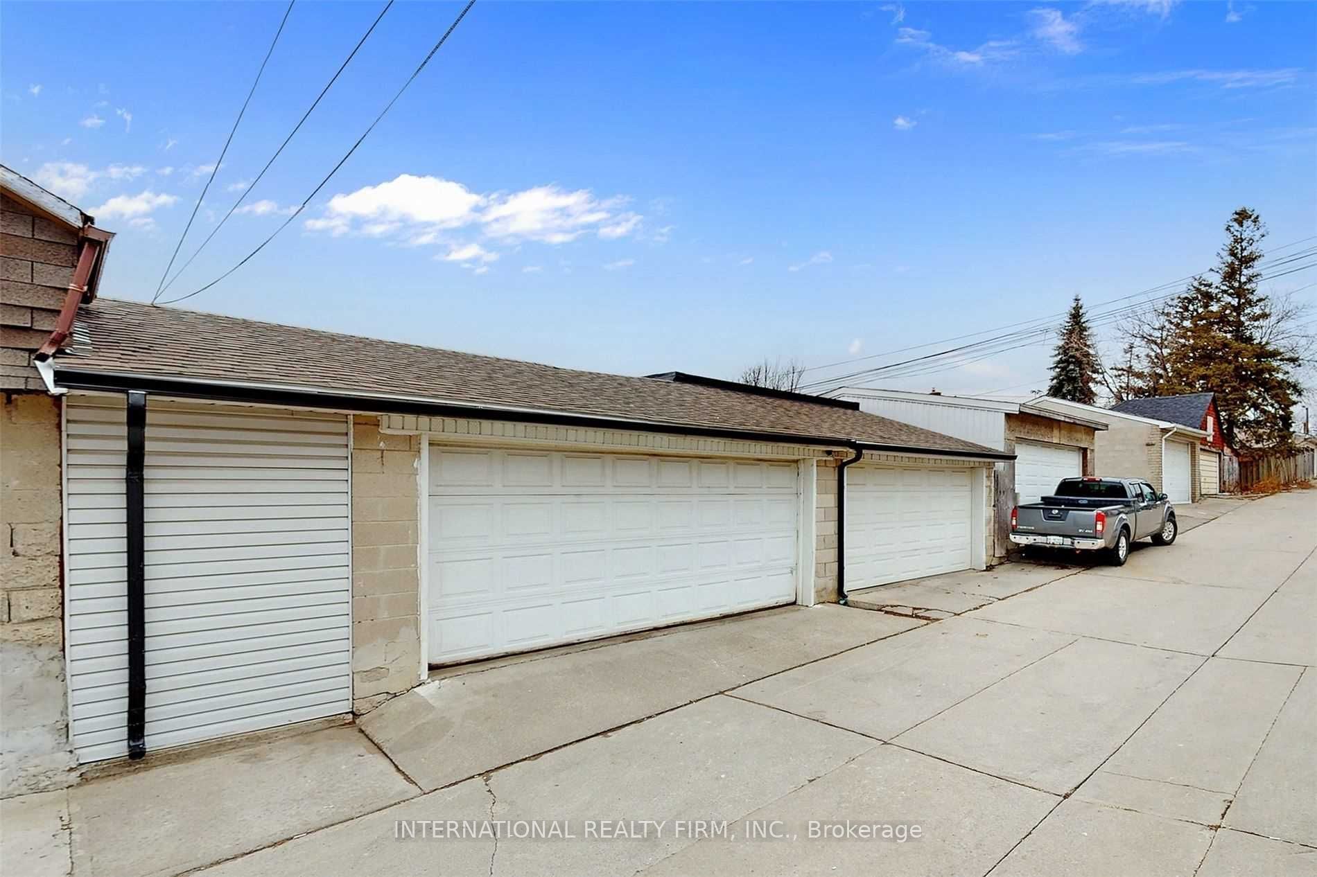 297 Gilbert Avenue Property Photo 34