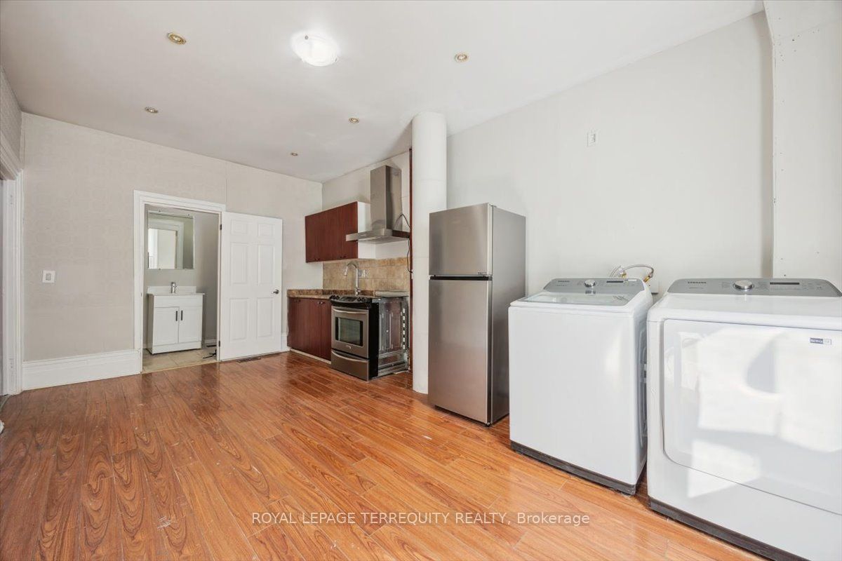 164 Main Street N Flat #1 Property Photo 4