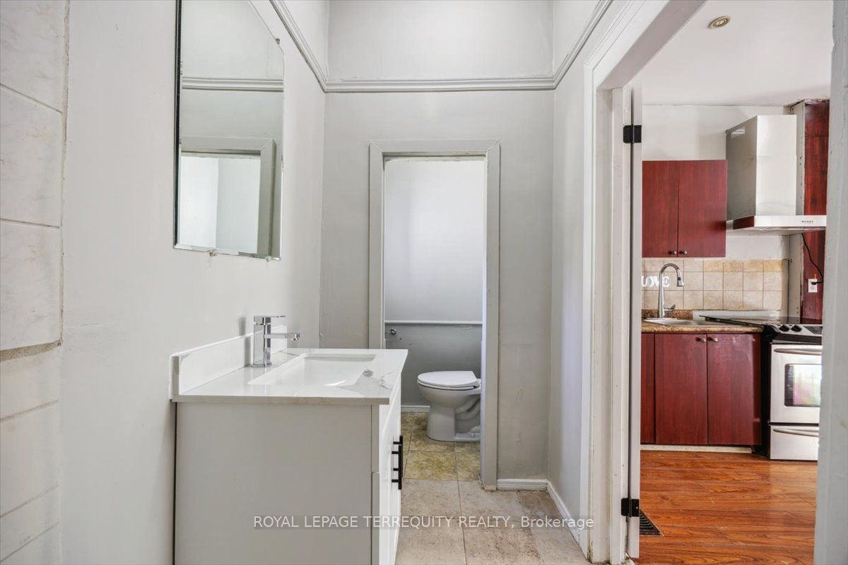 164 Main Street N Flat #1 Property Photo 14