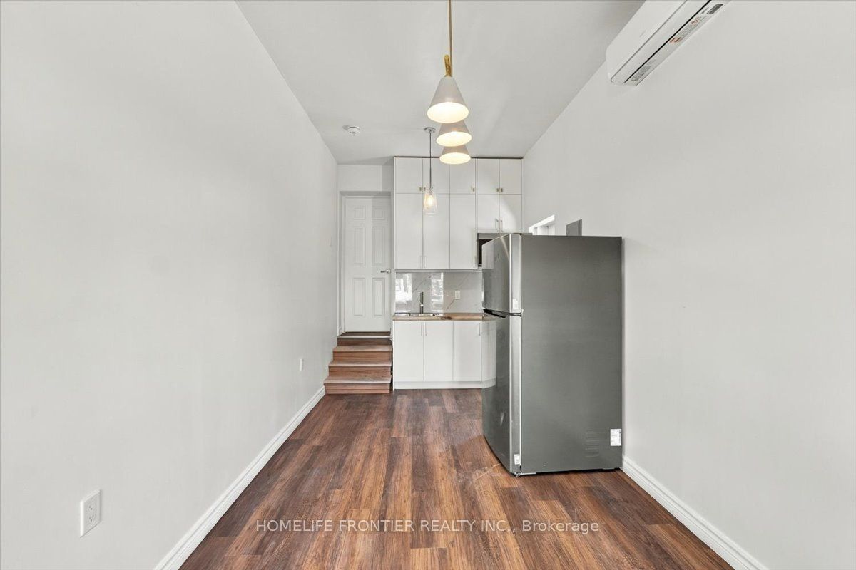 99 Regent Road Unit 2 Property Photo 3