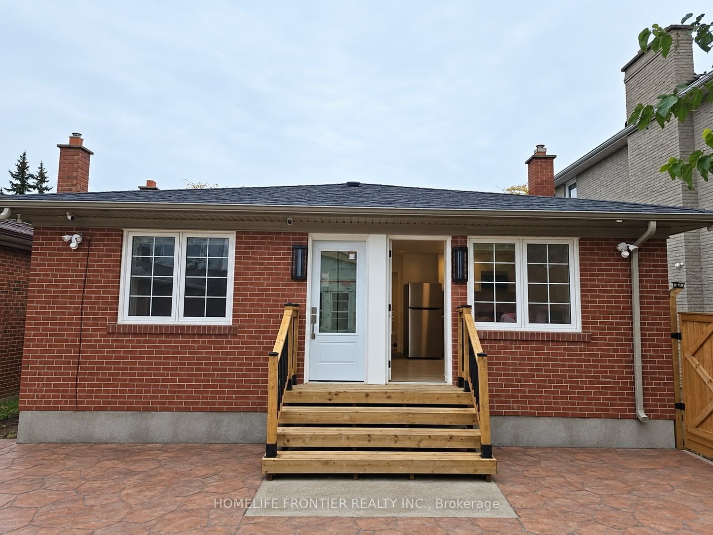 99 Regent Road Unit 4 Property Photo 1
