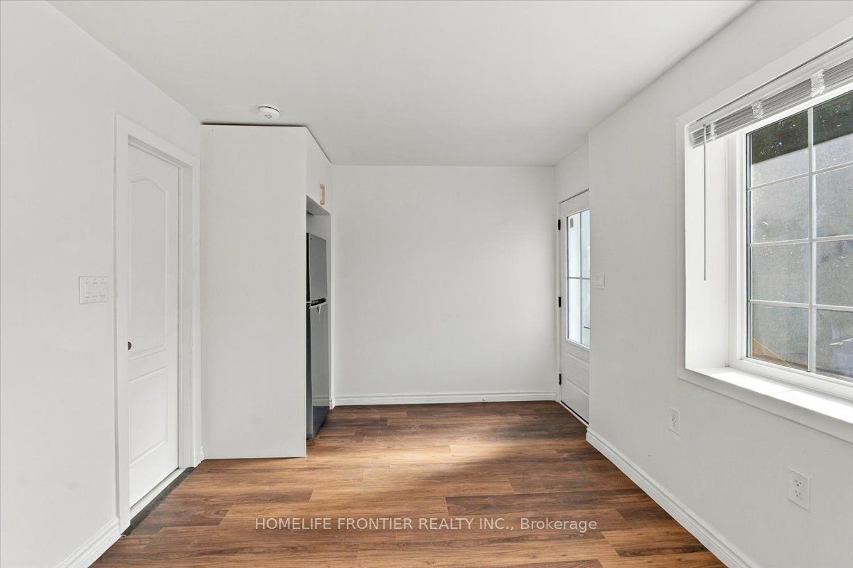 99 Regent Road Unit 4 Property Photo 5