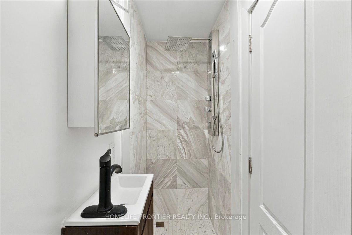99 Regent Road Unit 4 Property Photo 7