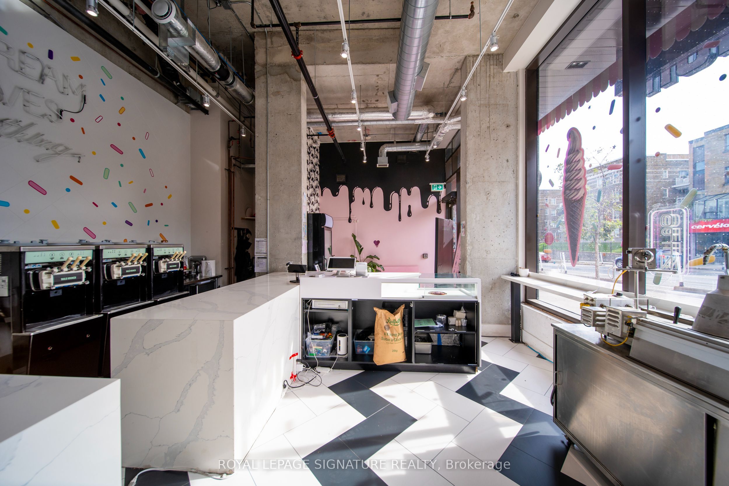 2114 Bloor Street W Unit A Property Photo 7