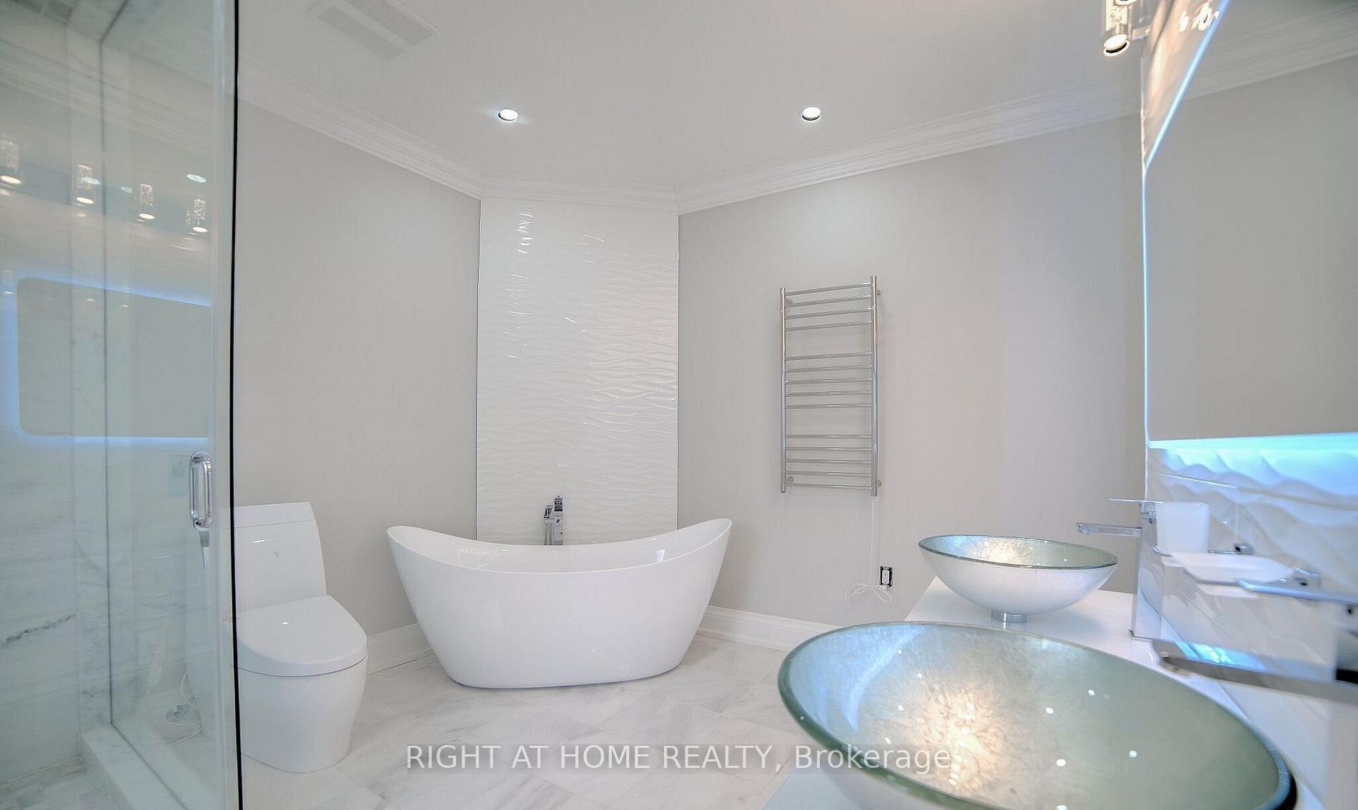 53 Eaglewood Boulevard Property Photo 19
