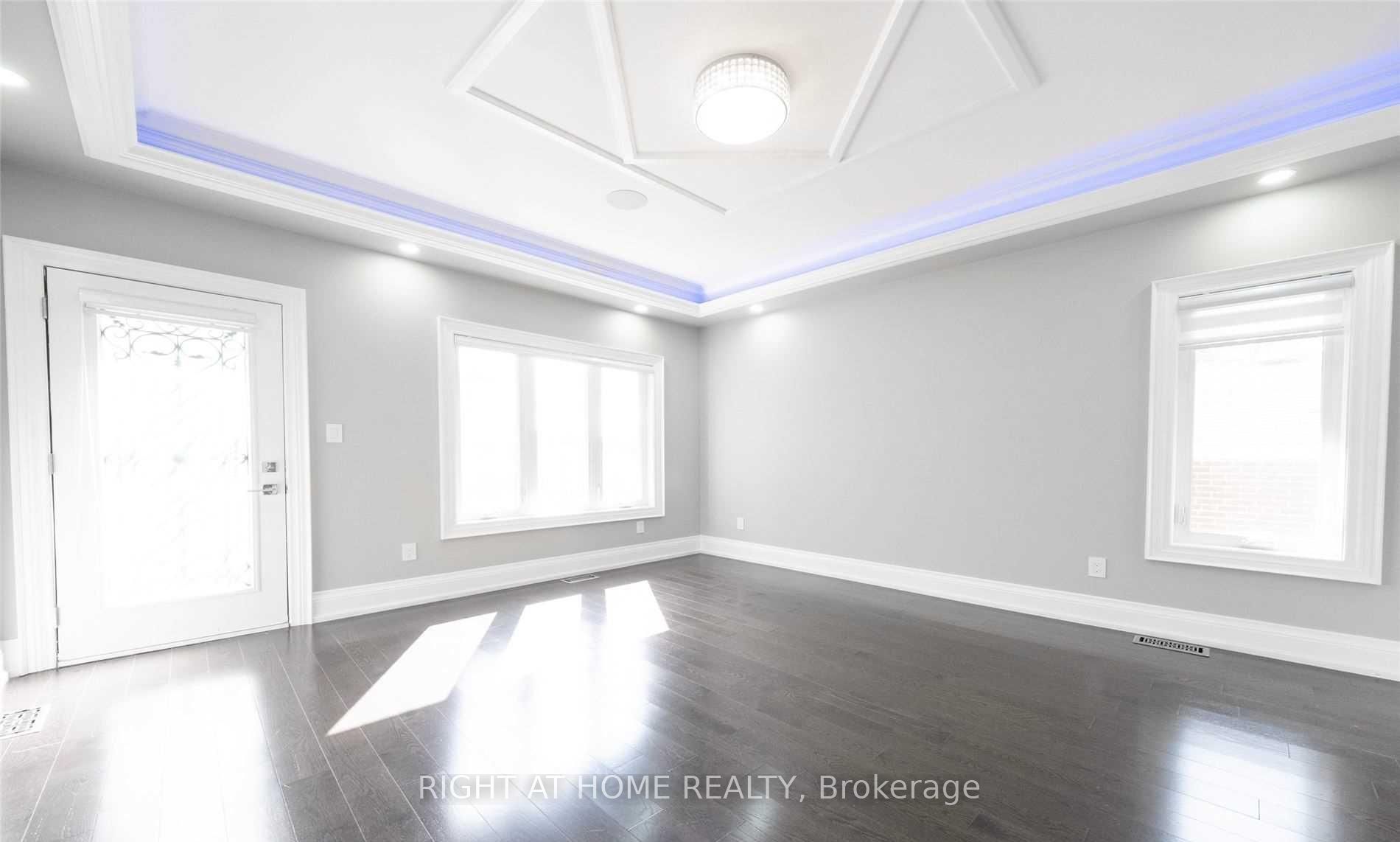 53 Eaglewood Boulevard Property Photo 20