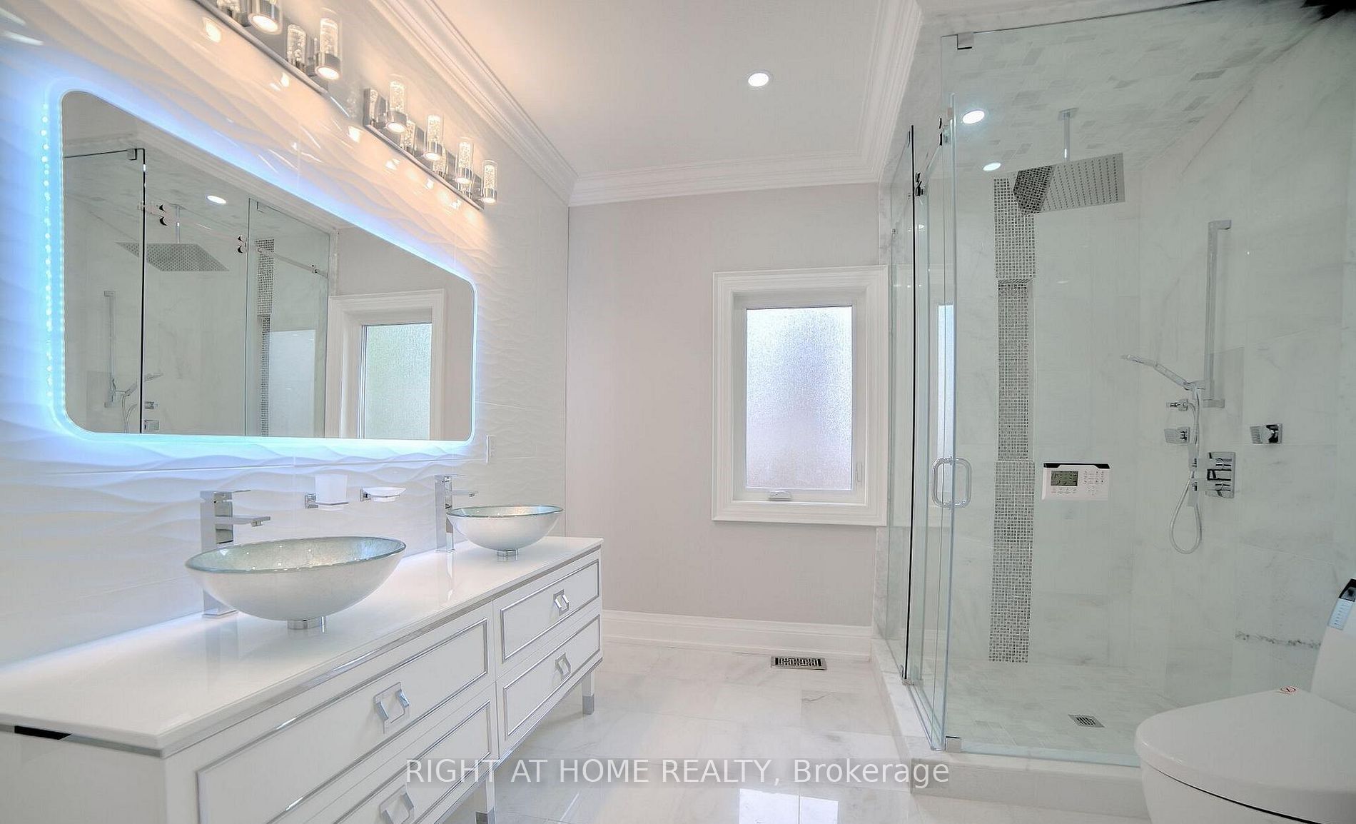 53 Eaglewood Boulevard Property Photo 21