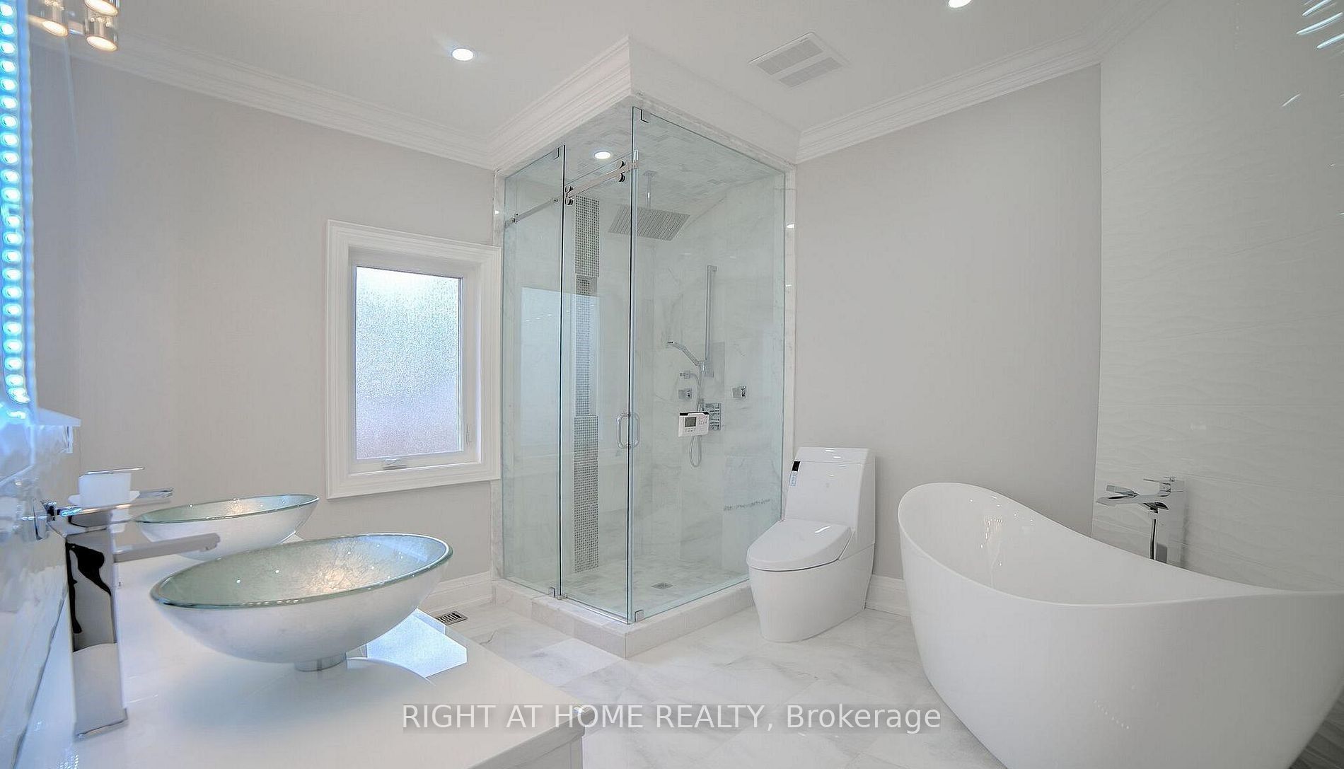53 Eaglewood Boulevard Property Photo 22