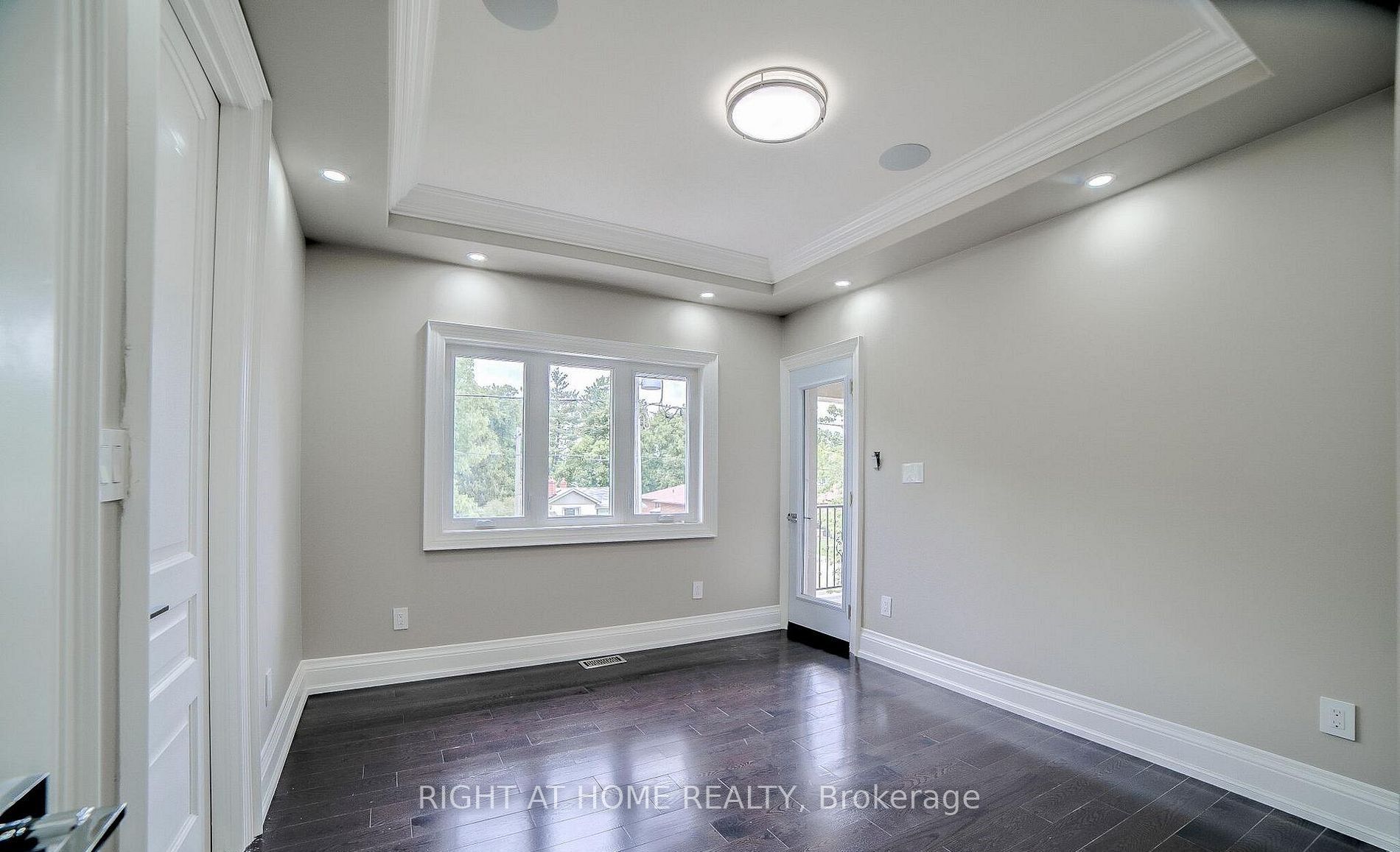 53 Eaglewood Boulevard Property Photo 26