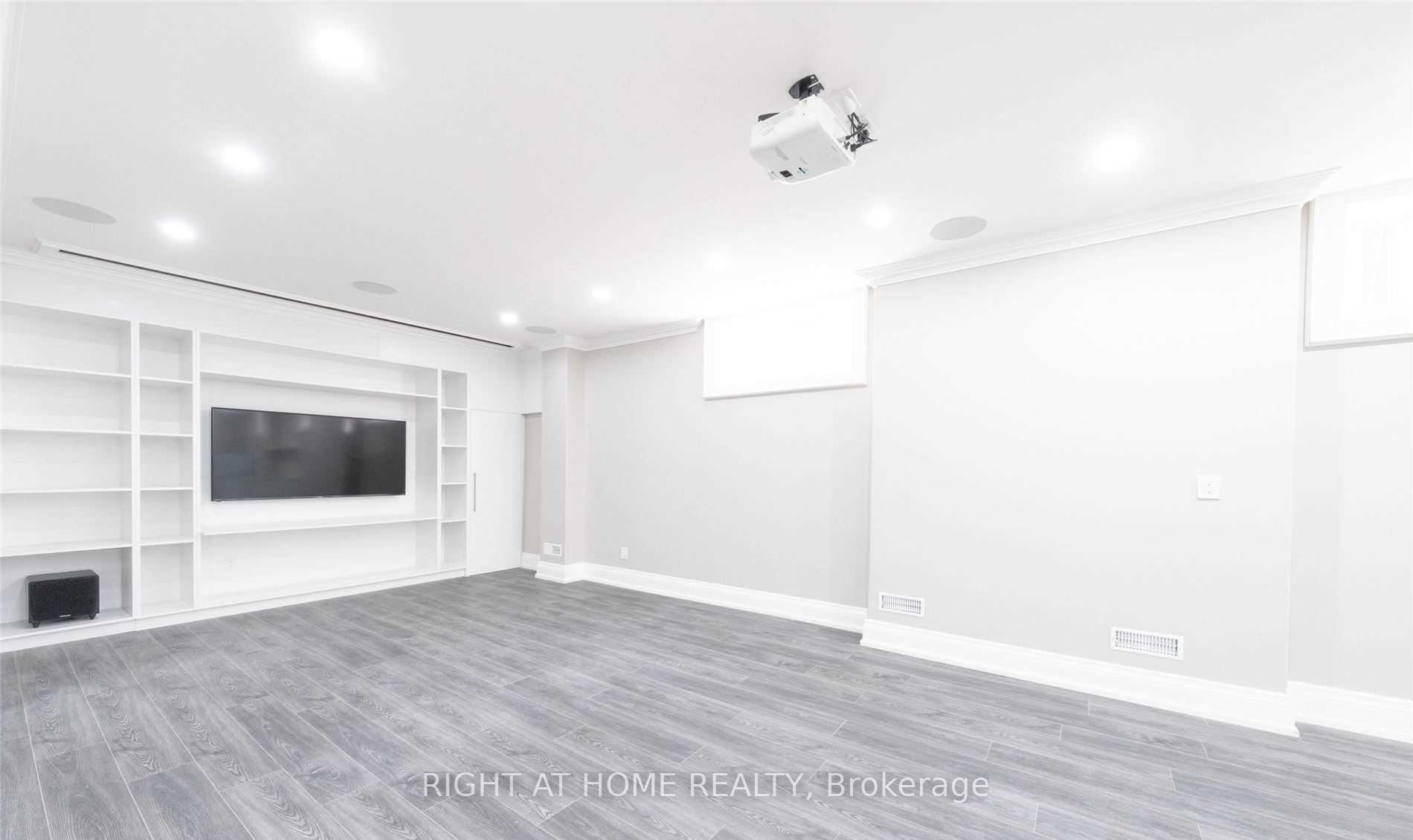 53 Eaglewood Boulevard Property Photo 29