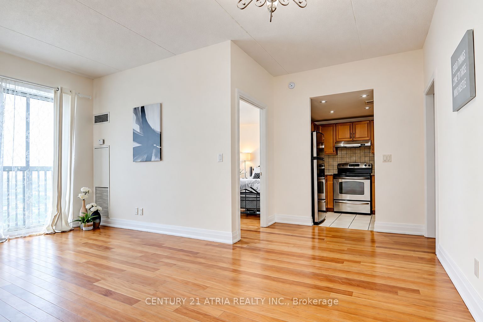 2737 Keele Street 911 Property Photo 5