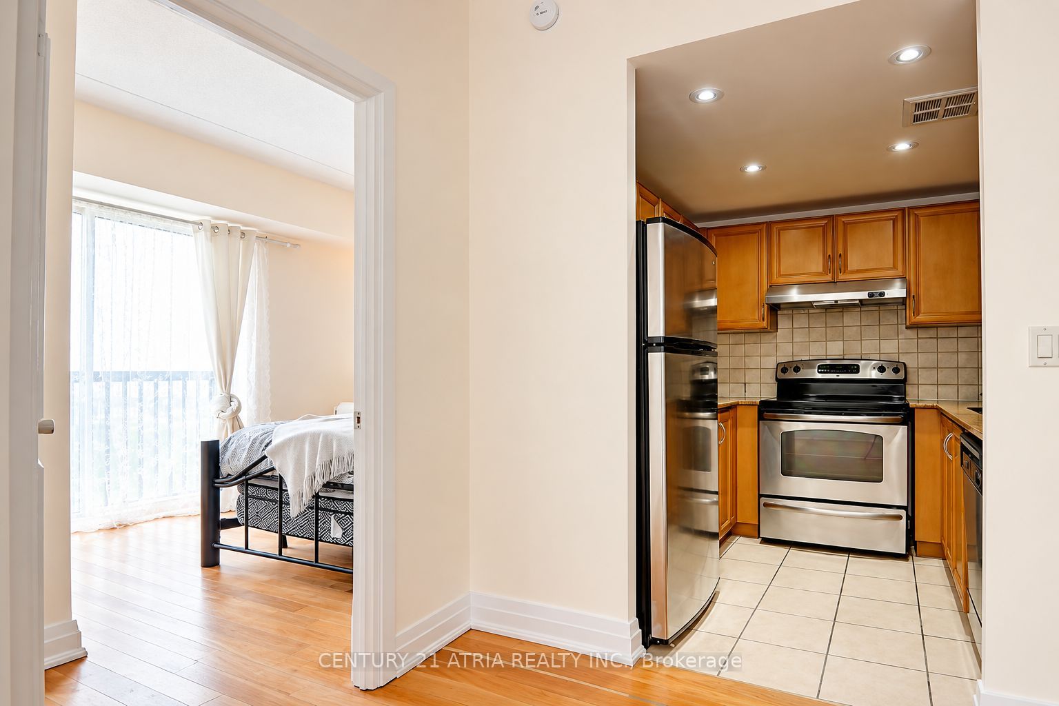 2737 Keele Street 911 Property Photo 16