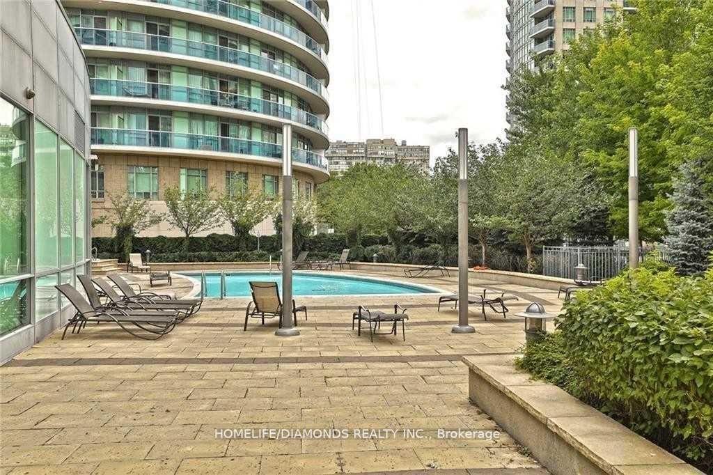 80 Absolute Avenue 401 Property Photo 6