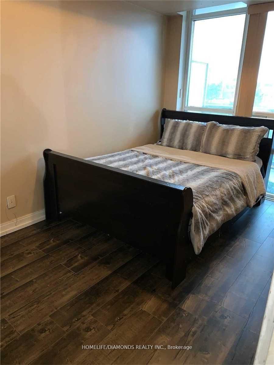 80 Absolute Avenue 401 Property Photo 9