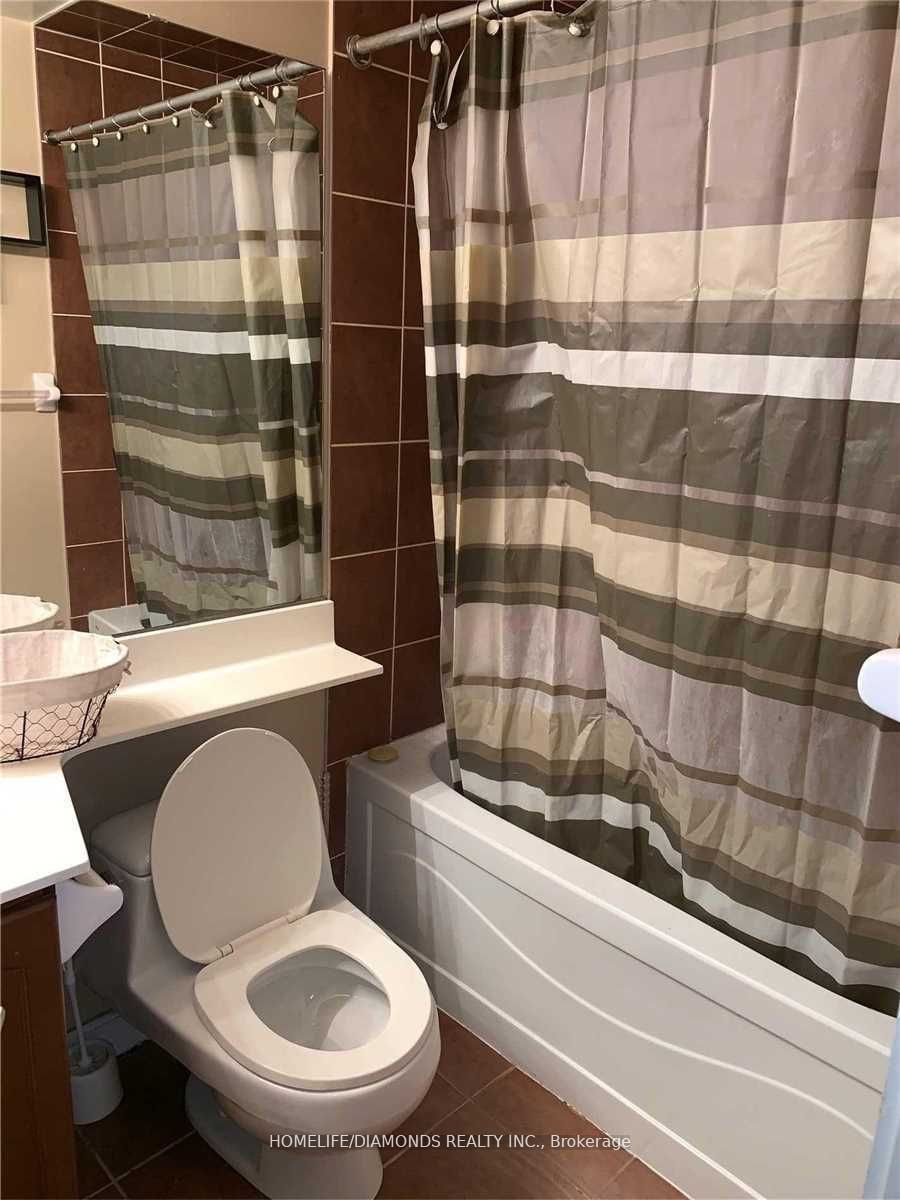 80 Absolute Avenue 401 Property Photo 14