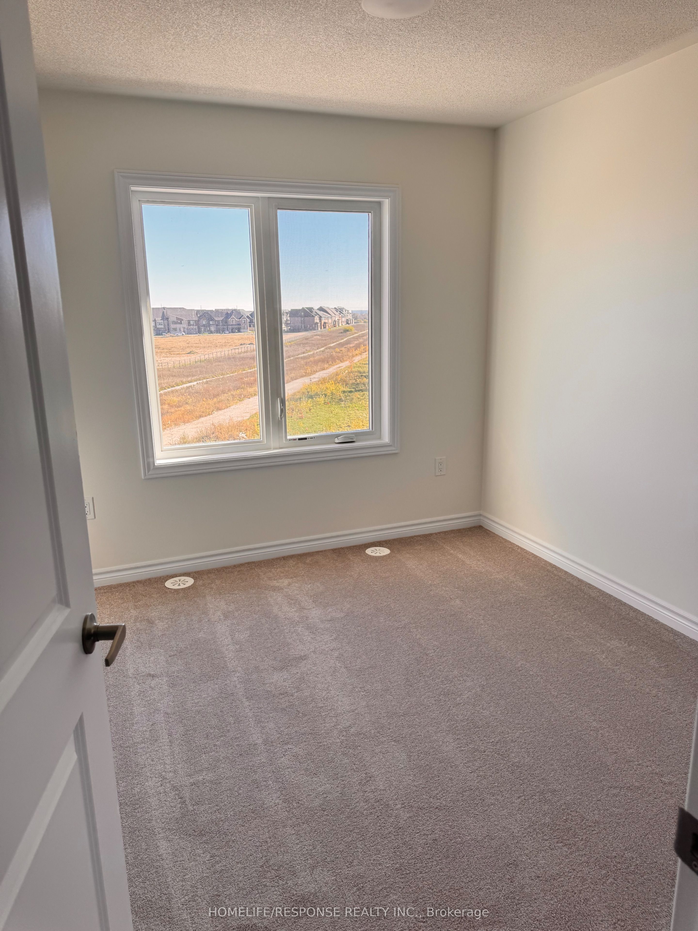 74 Fieldfare Road Upper Property Photo 6