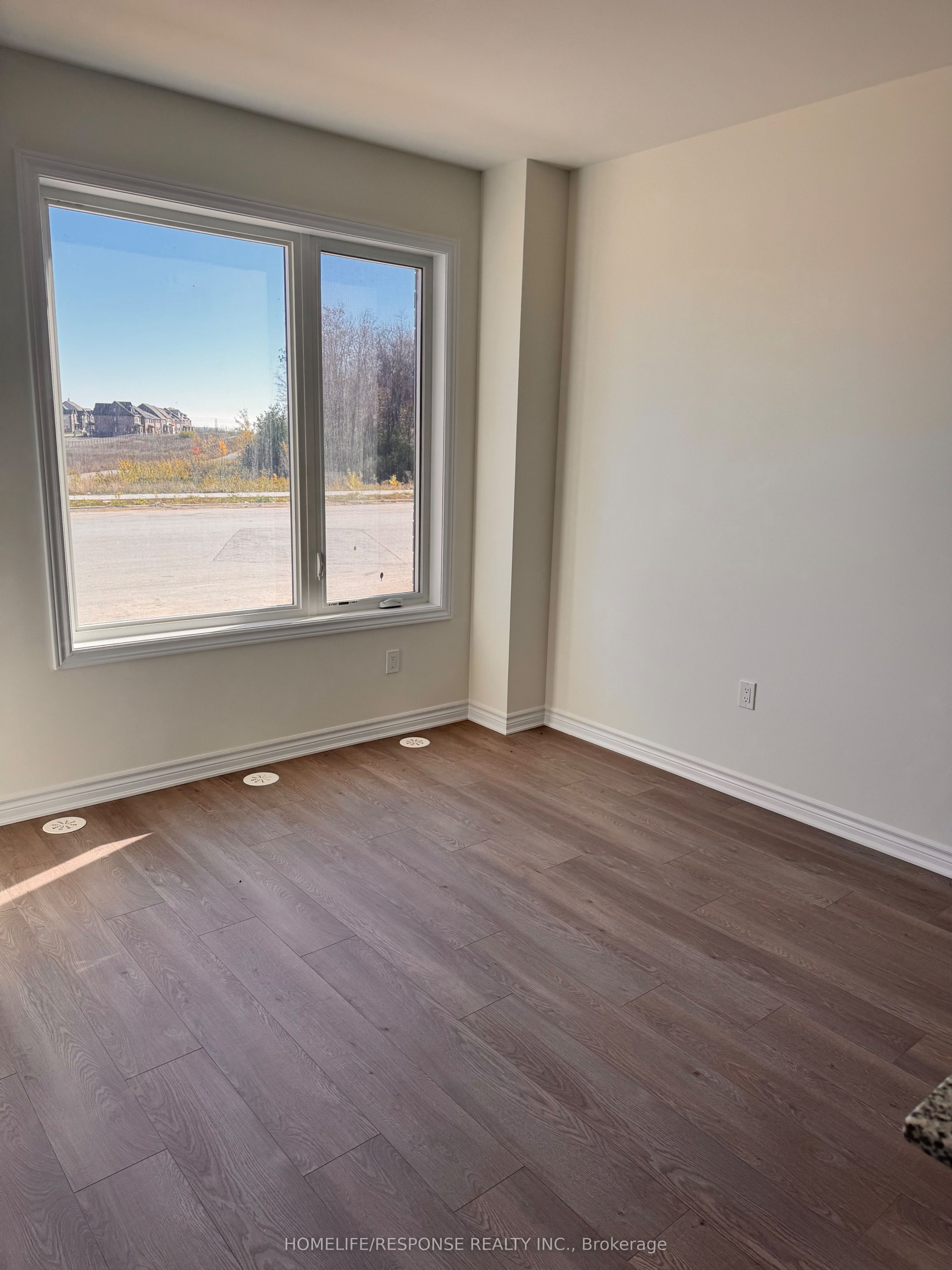 74 Fieldfare Road Basement Property Photo 7
