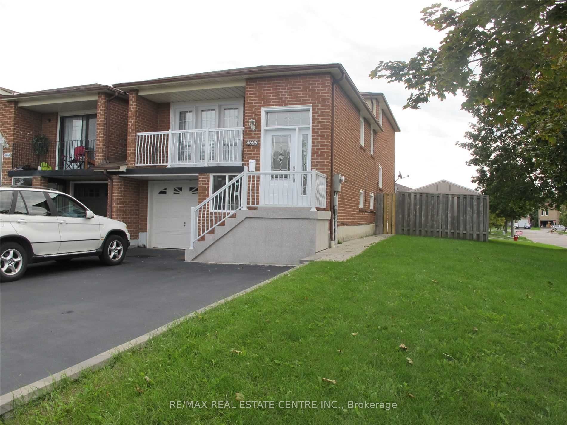 4695 Empire(upper Floor) Crescent Property Photo 1